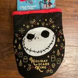 Disney Holiday | Disney’s Nightmare Before Christmas Jack Skellington Mini Oven Mitt Set | Color: Black/White | Size: Os