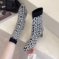 Bottes chaussettes mi-mollet pointues pour femmes chaussures de créateur élastiques Stiletto