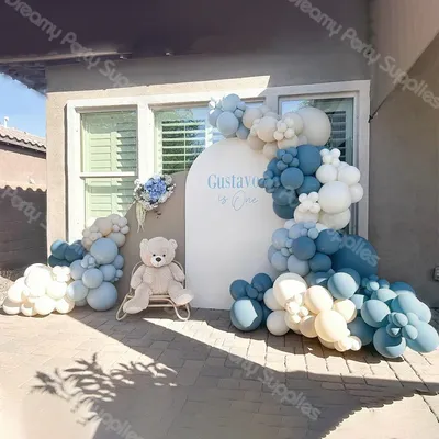 Guirxiété de ballons à air bleu océan arche de ballons beiges et blancs décoration de baptême