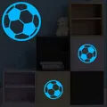 Autocollants de football phosphorescents pour chambre d'enfant fond TV ballon de football