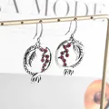 Boucles d'oreilles en grenade rouge sculptée bijoux à clou breloque romantique cadeau