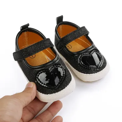 Mocassins en cuir souple pour bébés chaussures antidérapantes pour premiers pas de nouveau-né pour