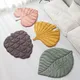 Tapis de lit en forme de feuille pour chien doux lavable antidérapant décor de chambre tapis de