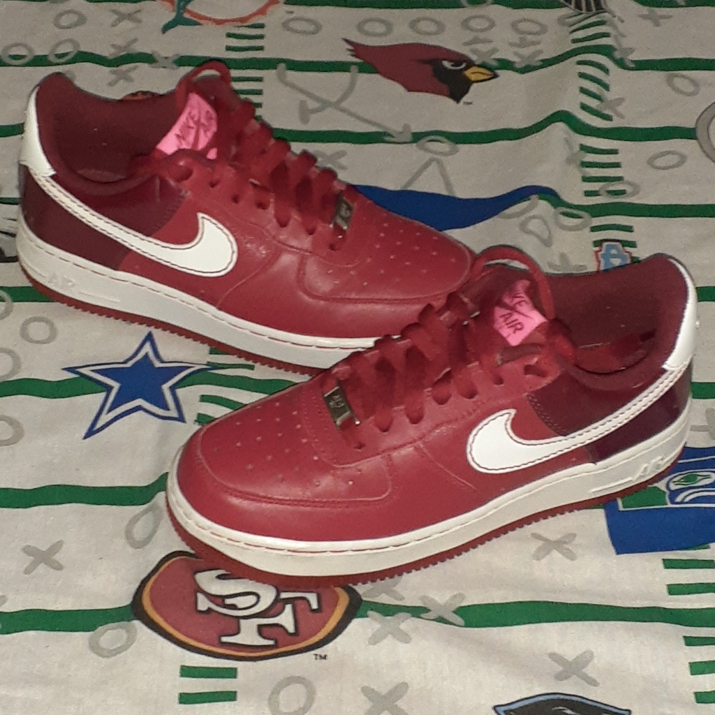 Nike Shoes | 2007 Nike Valentines Day Air Force One Shoes 7.5 Vintage Af1 Low Valentine Red 1 | Color: Red | Size: 7.5