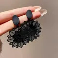 Boucles d'oreilles en forme de forêt noire pour femmes bijoux de mode exagéré fleur noire