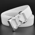 Ceinture en cuir de vachette blanche pour hommes boucle lisse affaires loisirs jeune et d'âge