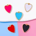 Breloques en forme de cœur en émail coloré fait à la main pour bijoux colliers faits à la main