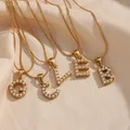 Collier avec pendentif Imitation de perles pour femmes en acier inoxydable plaqué or A-Z