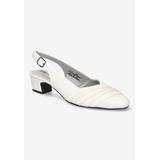 Women's Bates Pump by Easy Street in White (Size 7 1/2 M)