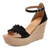Sandalette LASCANA "Sommerschuh", Damen, Gr. 36, schwarz, Obermaterial: 50% Rindsleder, 50% Ziegenleder. Decksohle: 100% Rindsleder. Laufsohle: 100% Synthetik, Strukturmuster, modisch, Schuhe Riemchensandale Sandalette, Sandale, Sommerschuh aus...