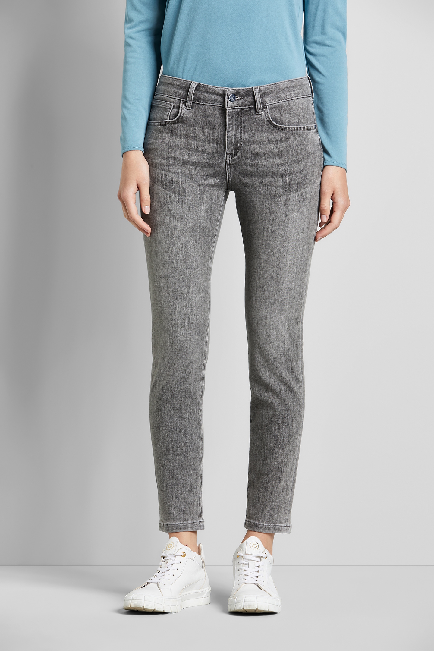 5-Pocket-Jeans BUGATTI "Basic Essential", Damen, Gr. 44, Normalgrößen, grau, 81% Baumwolle, 9% Polyester, 6% Elastomultiester, 4% Elasthan, Jeans 5-Pocket-Jeans, mit Flexcity-Stretch