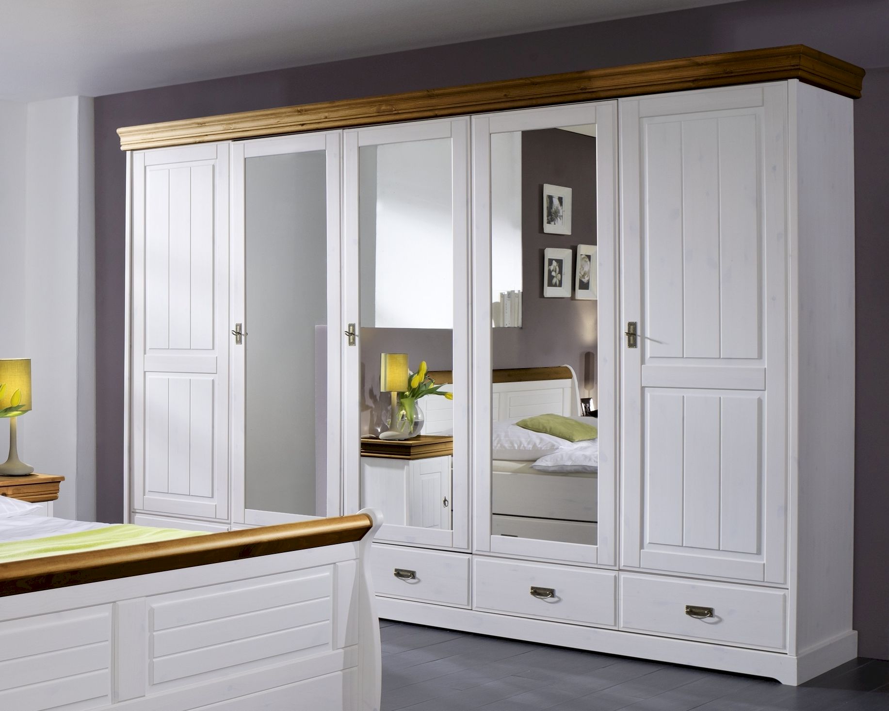 3S Frankenmöbel »Country« Massivholz Kleiderschrank SZ-0132 / 4-Türig / B 255 x H 217 x T 62 cm / Honigfarben Image