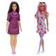 Barbie HBV20 - Fashionistas Puppe (kurvig, Schwarze Haare) im Karierten Etui-Kleid & HBV21 - Fashionistas Puppe (Pinke Haare) im Schulterfreien Blumen-Kleid mit lila Bein-Prothese und weißen Sneakern