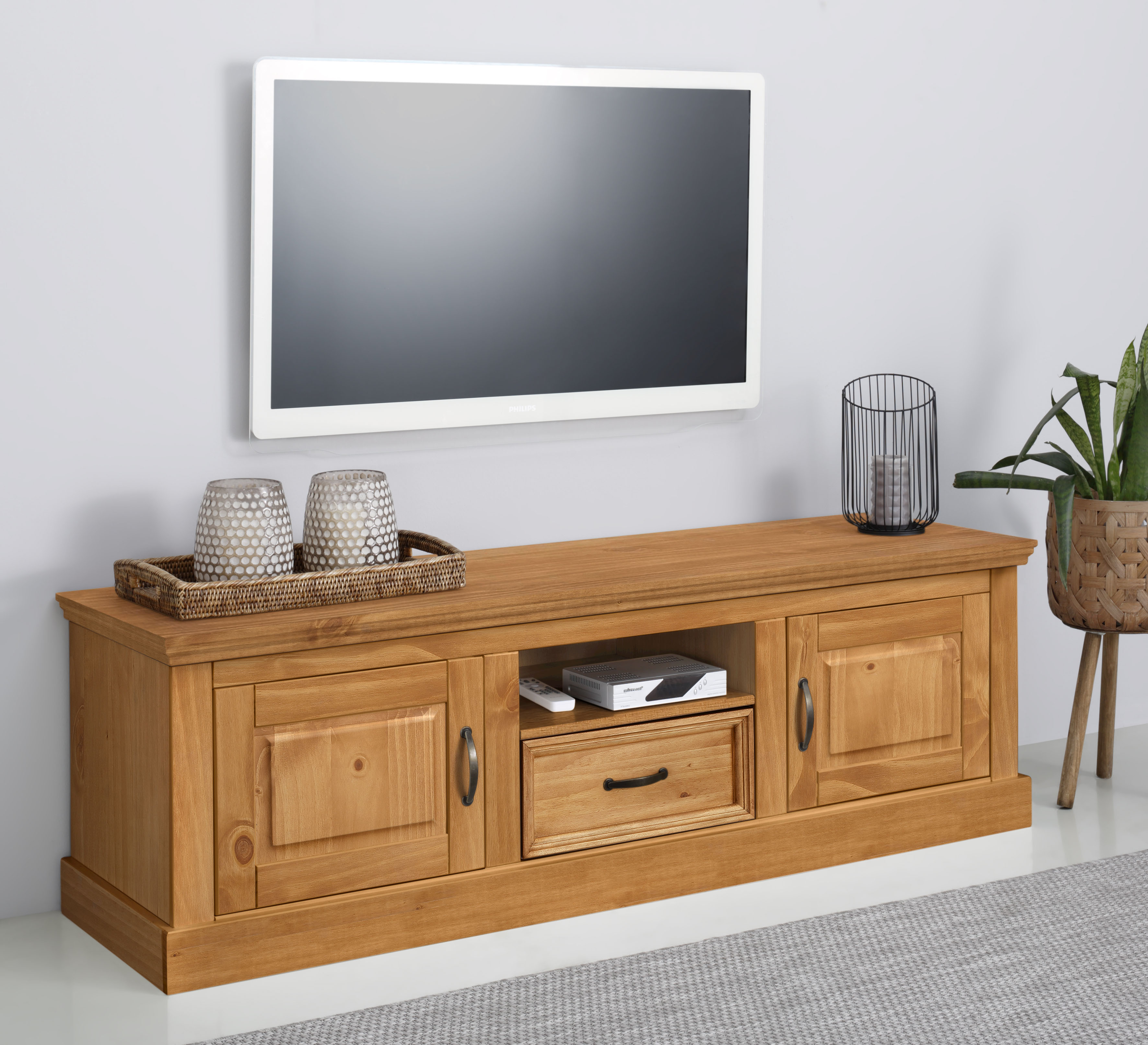 Lowboard HOME AFFAIRE "Selma", beige (natur gebeizt, gewachst), B:160cm H:50cm T:45cm, MDF, Massivholz, Sideboards, TV-Kommode, Breite 160 cm, 1 Schubkasten, 2 Türen Image