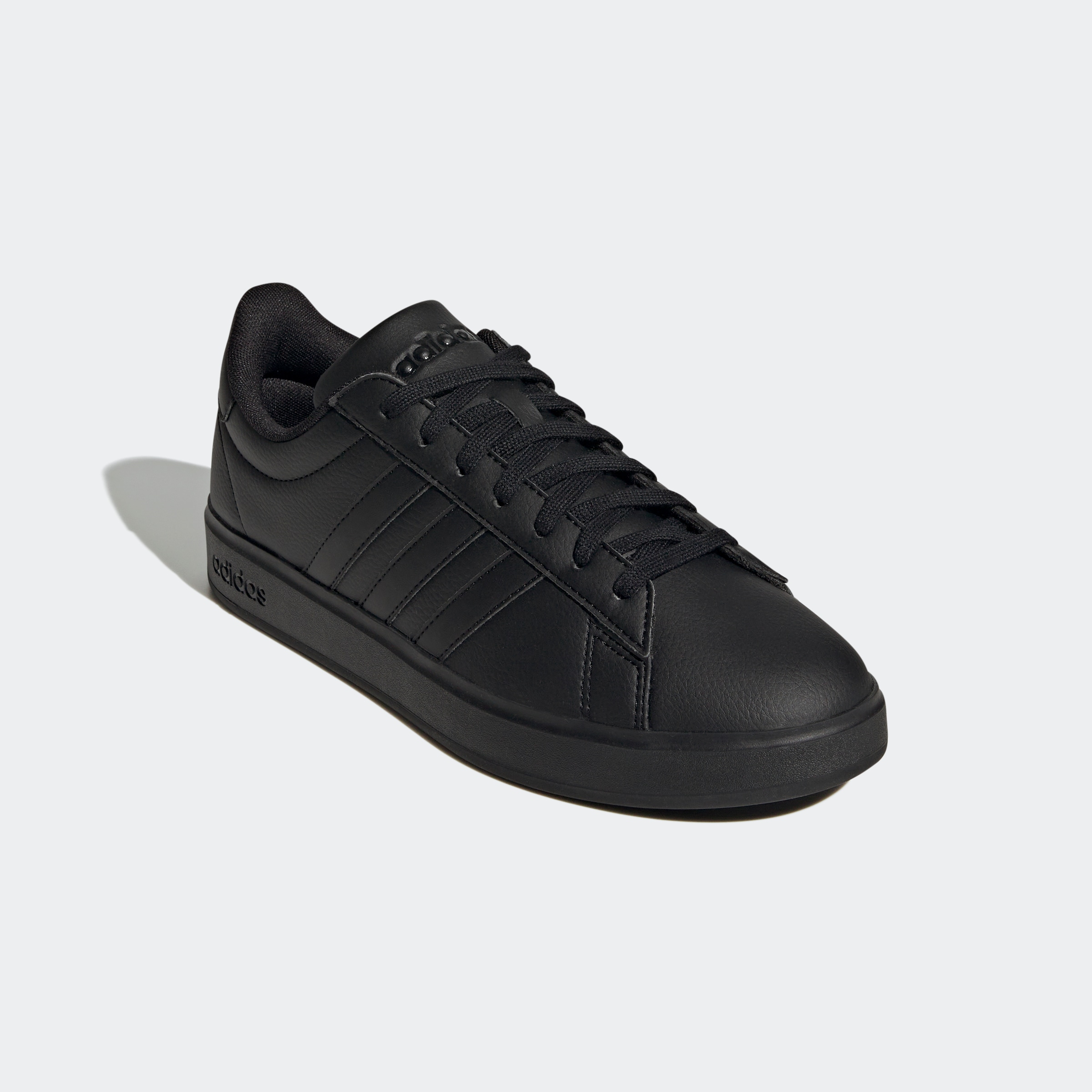 Sneaker ADIDAS SPORTSWEAR "GRAND COURT CLOUDFOAM COMFORT", Herren, Gr. 37, schwarz-weiß (core schwarz, core schwarz, cloud weiß), Synthetik, Schuhe Sneaker, Design auf den Spuren des adidas Superstar