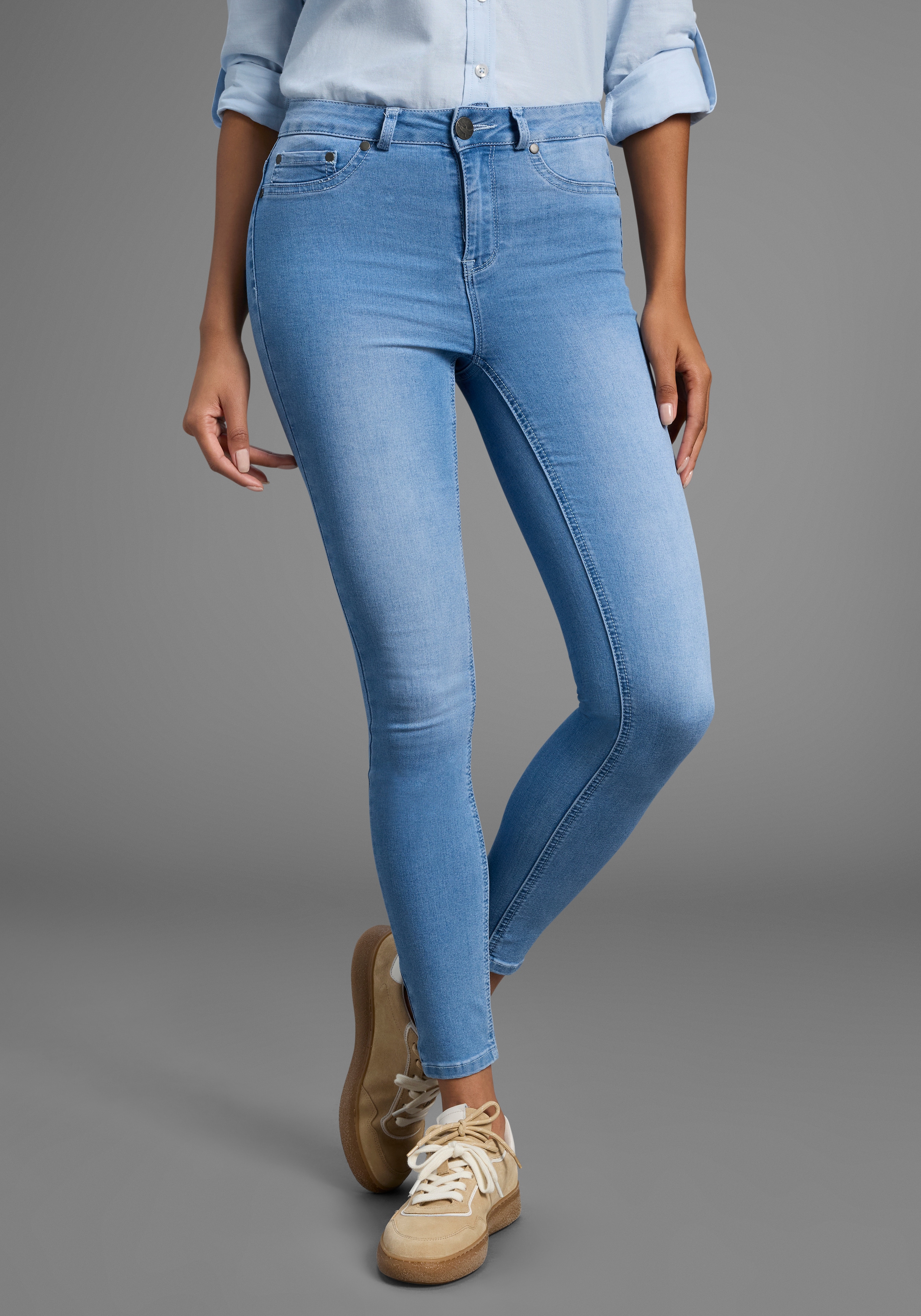 Skinny-fit-Jeans ARIZONA "Ultra Stretch", Damen, Gr. 42, N-Gr, blau (bleached), Jeans, Obermaterial: 63% Baumwolle, 32% Polyester, 5% Elasthan, skinny fit knöchellang, Jeans, extra-eng geschnittene Beinform, modische Used-Waschung Image