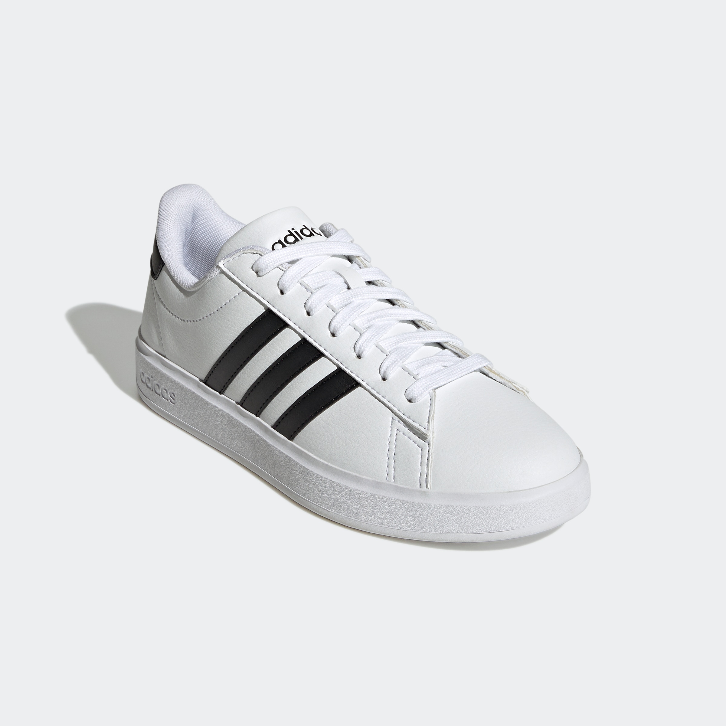 Sneaker ADIDAS SPORTSWEAR "GRAND COURT CLOUDFOAM LIFESTYLE COURT COMFORT", Damen, Gr. 39, schwarz-weiß (cloud weiß, core schwarz, core schwarz), Synthetik, Schuhe Sneaker, Design auf den Spuren des adidas Superstar