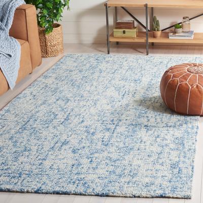 SAFAVIEH Handmade Abstract Isaltina Modern Wool Rug