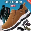2022 neue Casual Schuhe Männer Turnschuhe Outdoor Wanderschuhe Müßiggänger Männer Bequeme Schuhe Männlichen Schuhe Licht Plus Größe 48