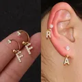 2 Stück Edelstahl kleinen Kristall cz 26 Buchstaben Ohr stecker Ohrring Frauen Reifen Helix Tragus