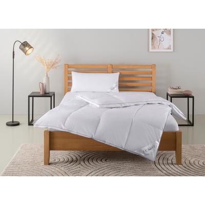 Daunenbettdecke + Kopfkissen HOME AFFAIRE "Moulle, Bettdecke in 135x200 cm, 155x220 cm, 2-tlg.", weiß, B/L: 155cm x 220cm Anzahl Teile 1, B/L: 40cm x 80cm Anzahl Teile 1, Bezug: Baumwolle Füllung: Entendaune/-feder, warm, Bettdecken Bezug: 100%... Image