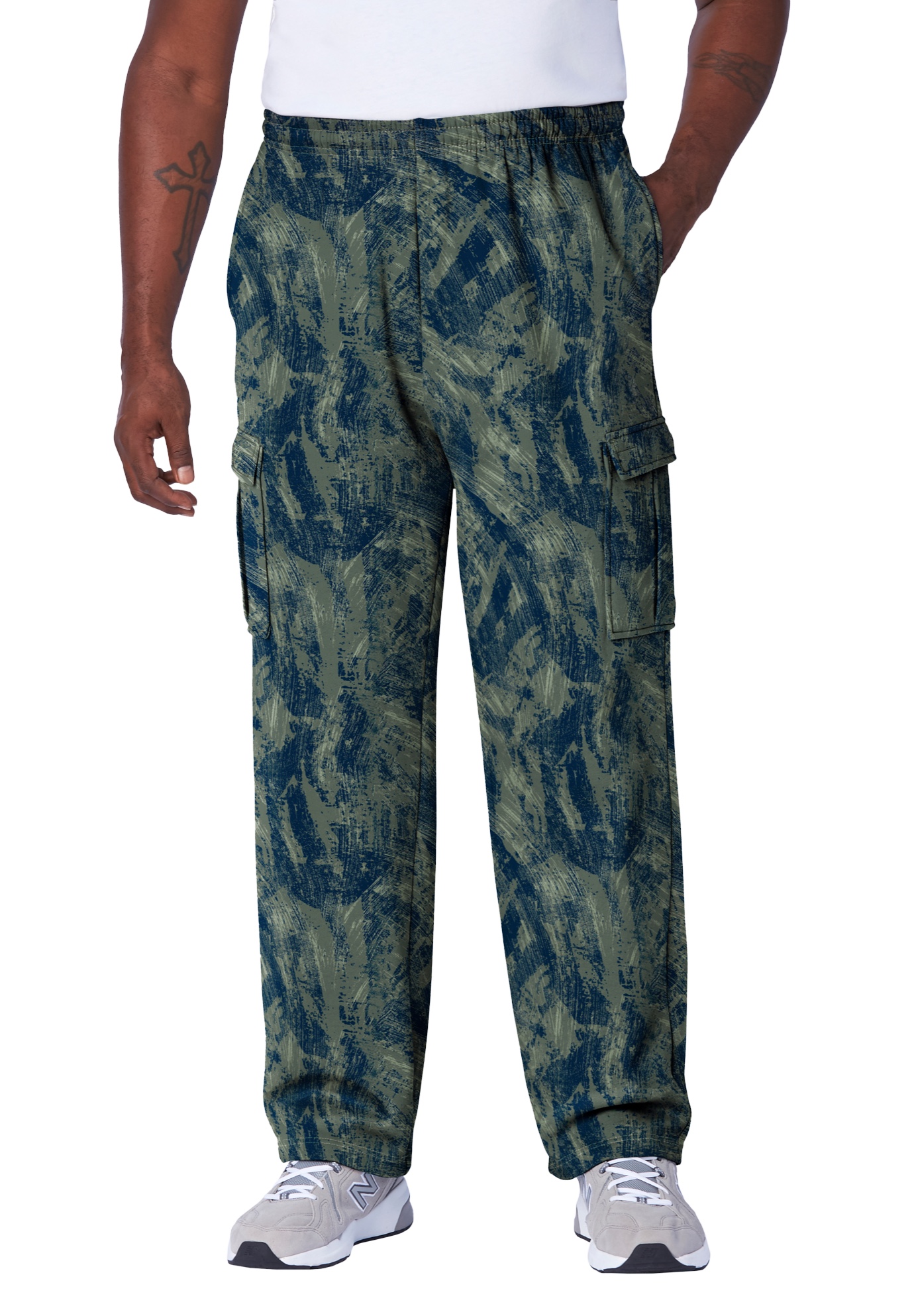 Men’s Big & Tall Fleece Cargo Sweatpants by KingSize in Brushstroke Camo (Size 6XL)