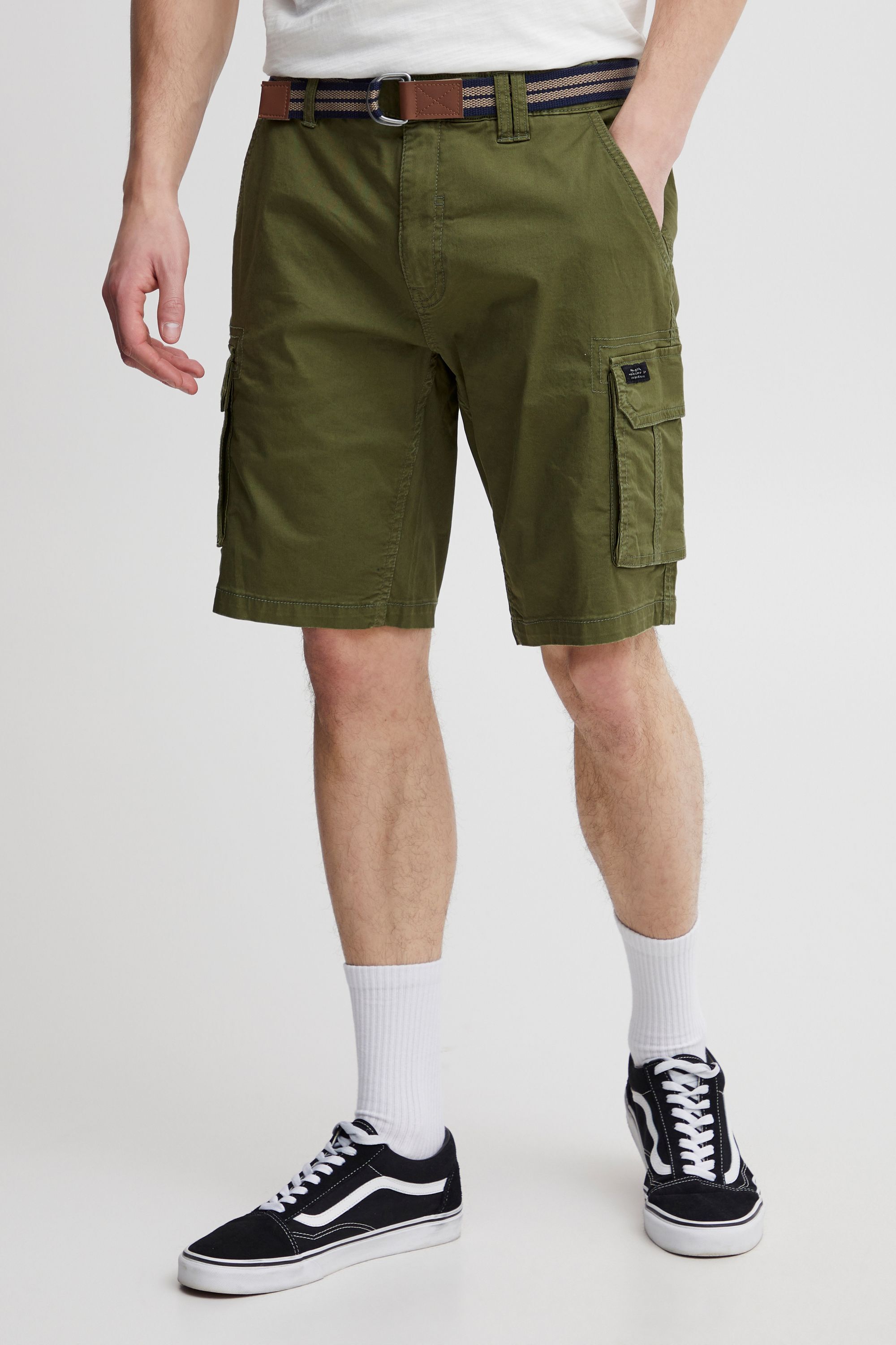Cargoshorts BLEND "BHShorts", Damen, Gr. M, US-Größen, cypress, Web, 97% Baumwolle, 3% Elasthan, unifarben, regular fit kurz, Hosen, Stilvolle Cargo Shorts mit Taschen Image