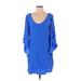 Alice & Trixie Casual Dress - Shift Plunge 3/4 sleeves: Blue Solid Dresses - Women's Size Small