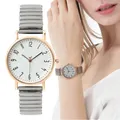 Montre à quartz à design numérique simple pour femmes bracelet en acier inoxydable horloge pour