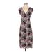 Nine West Casual Dress - Sheath V-Neck Short sleeves: Burgundy Floral Dresses - Women's Size P Petite