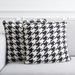 SAFAVIEH Alto 18-inch Square Decorative Throw Accent Pillow with Insert (Set of 2)