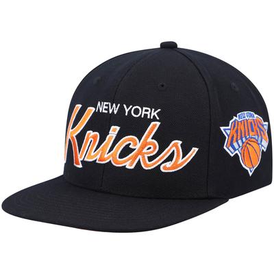 Schwarze New York Knicks Hardwood Classics Script 2.0 Snapback-Kappe von Mitchell & Ness für Herren Image