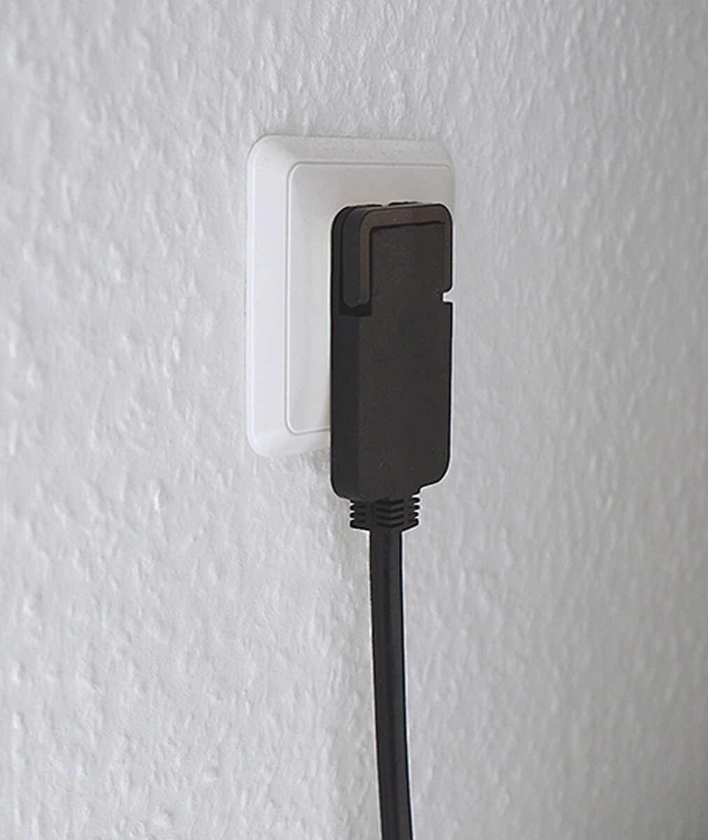 Brennenstuhl Verlängerungskabel 5m H05VV-F3G1,5 schwarz Image