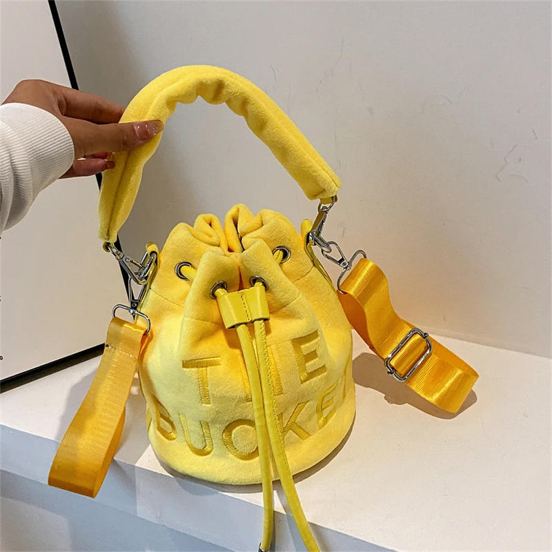 Borse a secchiello in velluto invernale per donna borse e borsette di moda borsa a tracolla di design borsa a tracolla di lusso nuova borsa a tracolla da donna