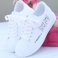 2023 nuovo arrivo moda donna stringate Sneakers donna scarpe Casual stampate estate donna scarpe Pu