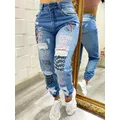 2024 New Letter Print Jeans strappati con tasca inclinata Jeans Casual da donna