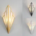 Lampada da parete nordica Lampade da parete moderne in ferro a LED per soggiorno Camera da letto Decorazioni per la casa Lampada da parete da comodino Apparecchi da bagno Luce da specchio