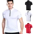 T-shirt sportiva attillata da uomo manica corta palestra abbigliamento da corsa Fitness compressione