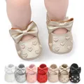 0-18 mesi scarpe da neonato Classic Love Leather Boy Girl Shoes Multicolor Toddler First Walkers
