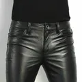 Pantaloni in pelle PU Pantaloni da ballo da night club stile rock alla moda da uomo Pantaloni da moto skinny slim fit in ecopelle da uomo