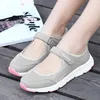 Sommer Frauen Schuhe Mesh atmungsaktive Turnschuhe Frauen Casual Flats Schuhe plus Größe Walkign