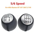 Pomello del cambio manuale automatico per auto a 5 6 velocità Leva del cambio in pelle PU Paramano rotondo 55347088 Per Alfa Romeo GT 147 166 3.2 V6