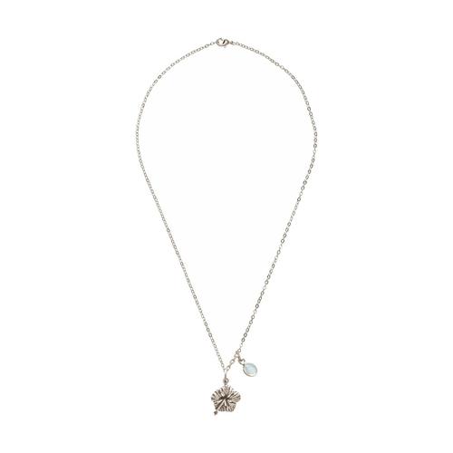 Gemshine – Halskette mit Anhänger ‚Hibiskus Blüte Chalcedon‘ Ketten Weiss Damen