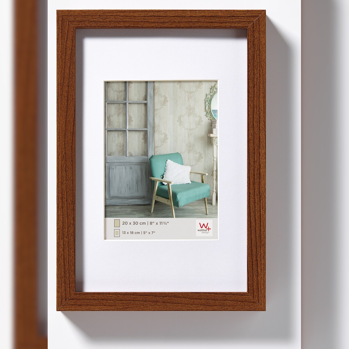 walther + design Stockholm Holz Bilderrahmen 10x15 cm NUSSBAUM Image