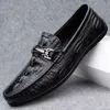Echtes Leder Männer Casual Schuhe Luxus Marke Neue Herren Loafer Mokassins Atmungsaktive Slip auf Schwarz Fahren Schuhe Plus Größe 37-45
