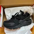 Nike Shoes | Nike Air Huarache Sneakers | Color: Black | Size: 7.5