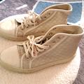 Gucci Shoes | Gucci Sneakers | Color: Tan | Size: 6