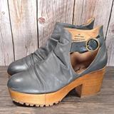 Free People Shoes | Free People Suri Leather Clog Boots W/Split Wood Platform Eu 40 Women's 10 Gray | Color: Gray | Size: 10