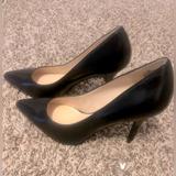 Nine West Shoes | Black Pointed-Toe Pumps | Color: Black | Size: 9