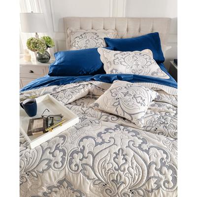 Amelia Bedspread by BrylaneHome in Ivory Navy (Size FULL)